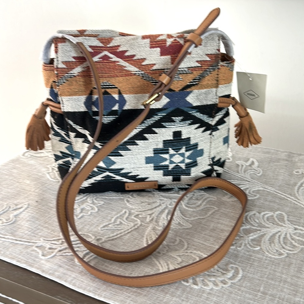 Fossil NWT Rayna Aztec Pattern Drawstring Crossbody Bag